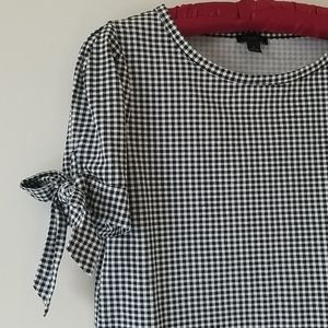 [Ann Taylor] Gingham Tie Sleeve Blouse